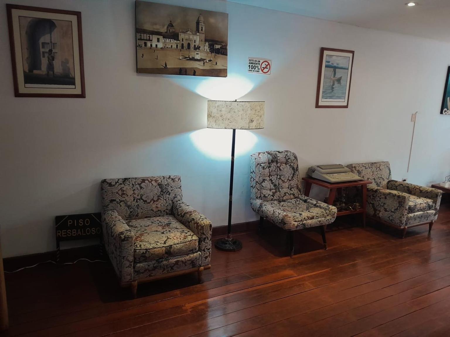 Hotel El Cid Plaza Premium Tunja Esterno foto
